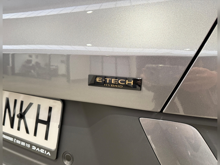 Renault Arkana Techno E-tech Full Hybrid foto 8